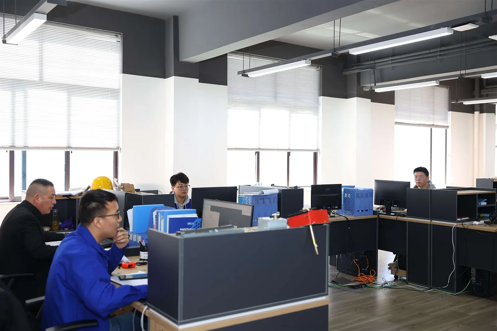 The whole internal logistics system solutions